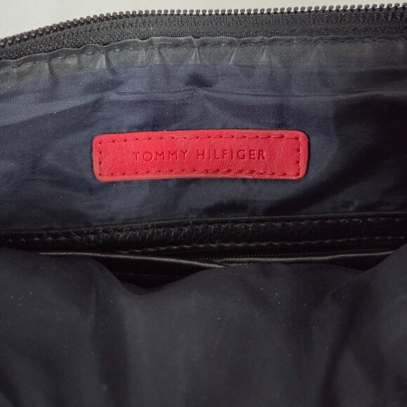 Tommy Hilfiger Crossbody Purse - Picture 8 of 8